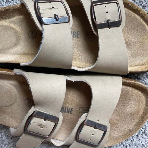 CUSHIONAIRE Women's Lane Cork Footbed Sandals 6.5 - Picture 2 of 7